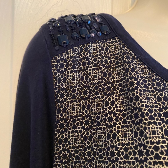BUY 2 ITEMS GET 1 FREE - Chico’s Navy & Gold 3/4 Sleeve Blouse Sz 12/L - Picture 2 of 7